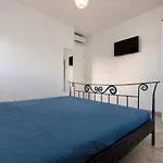 Apsyrtides شقة مالي لوشينغْ